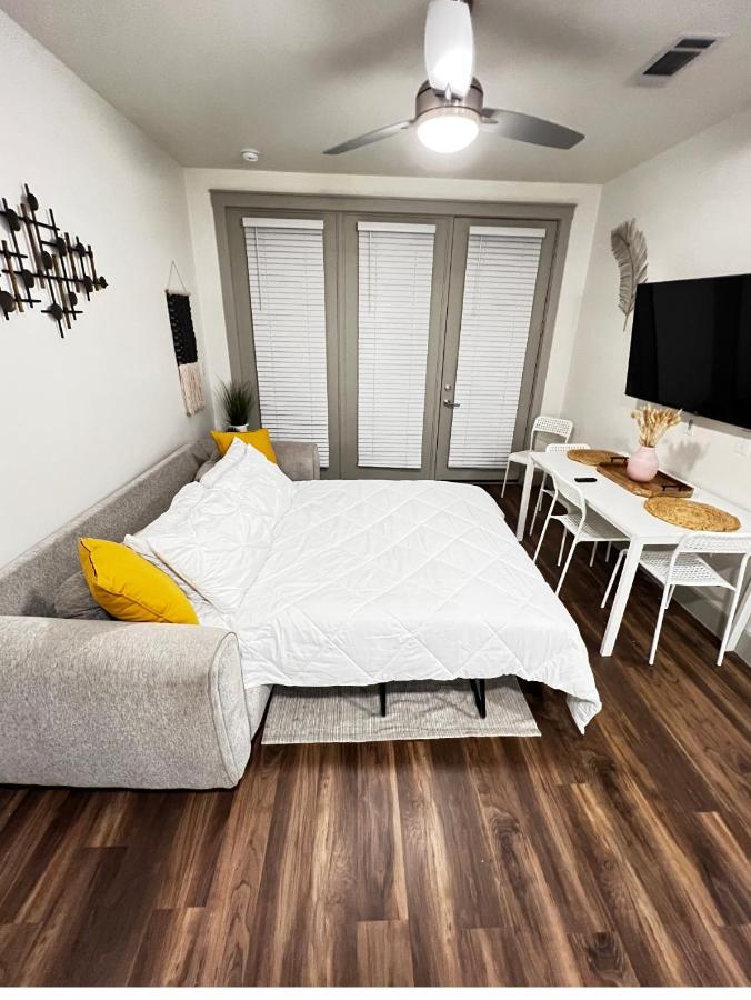 1 Bedroom W Balcony View Resort Pool Free Parking 艾迪生 外观 照片
